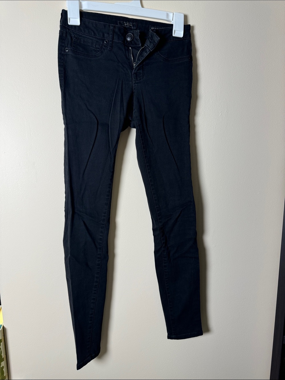 Jessica Simpson Black Skinny Jeans - Sleek Stretch Denim
